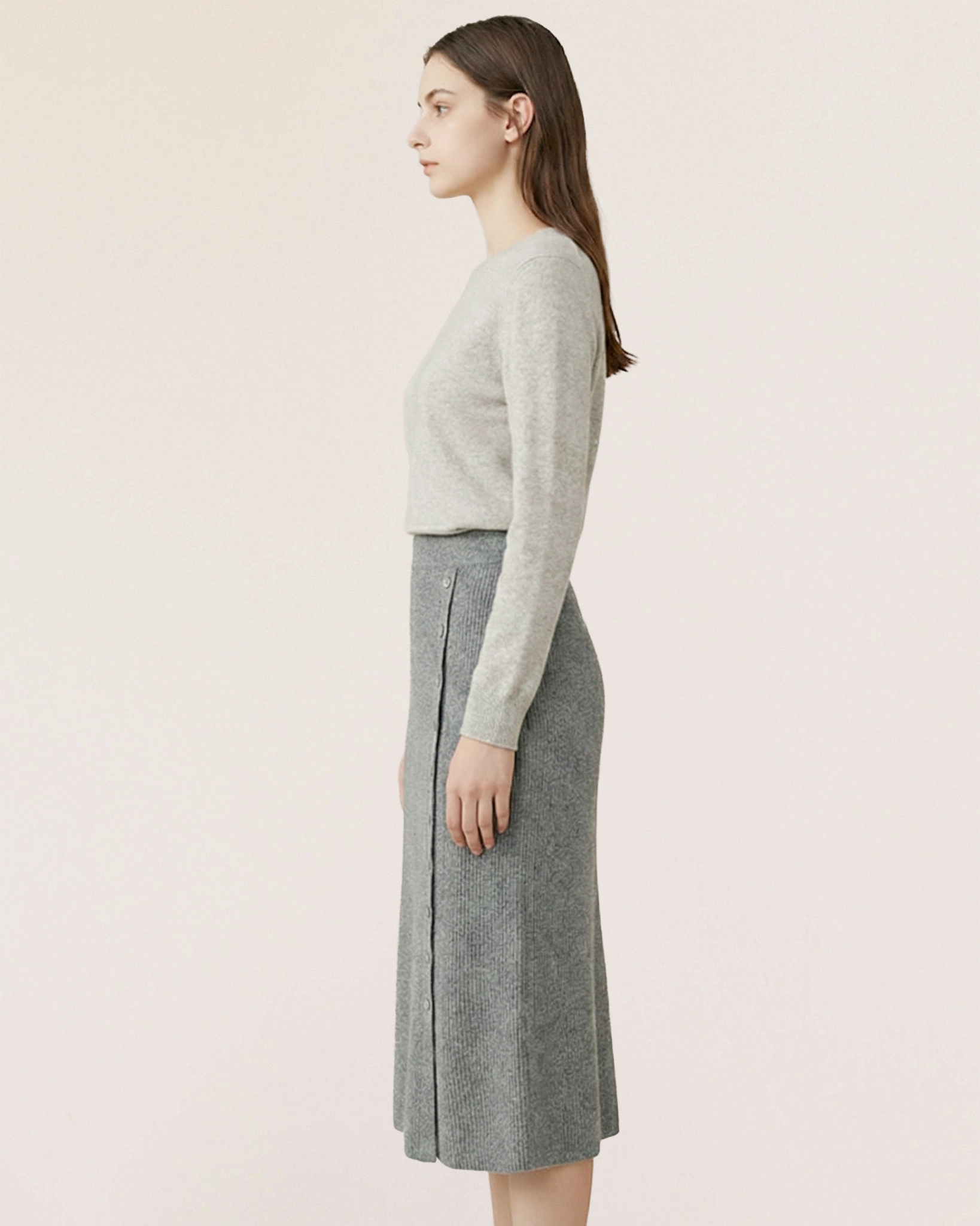 VIONIS-XY-lookbook-model-wearing-100-percent-inner-mongolian-cashmere-heather grey-skirt-side-profile