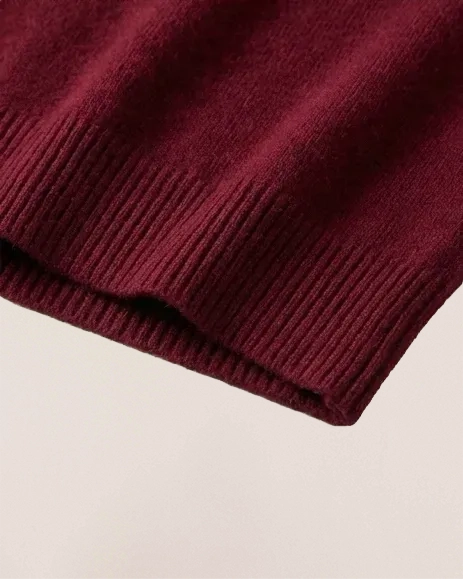 Ribbed hem detail of VIONIS·XY 280g 100% Inner Mongolia Cashmere sweater in Bordeaux