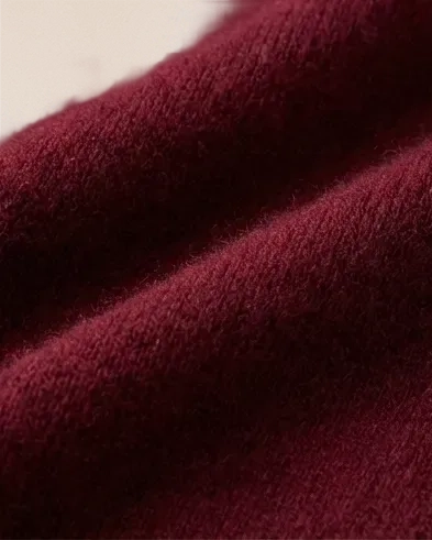 Soft knit texture of VIONIS·XY 280g 100% Inner Mongolia Cashmere fabric in Bordeaux