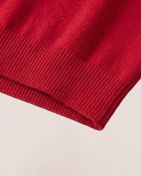 Ribbed hem detail of VIONIS·XY 280g 100% Inner Mongolia Cashmere sweater in Scarlet