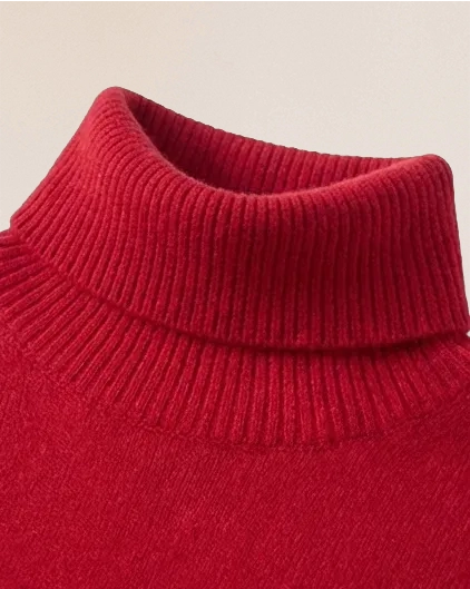 Close-up of VIONIS·XY 100% Inner Mongolia Cashmere collar in Scarlet