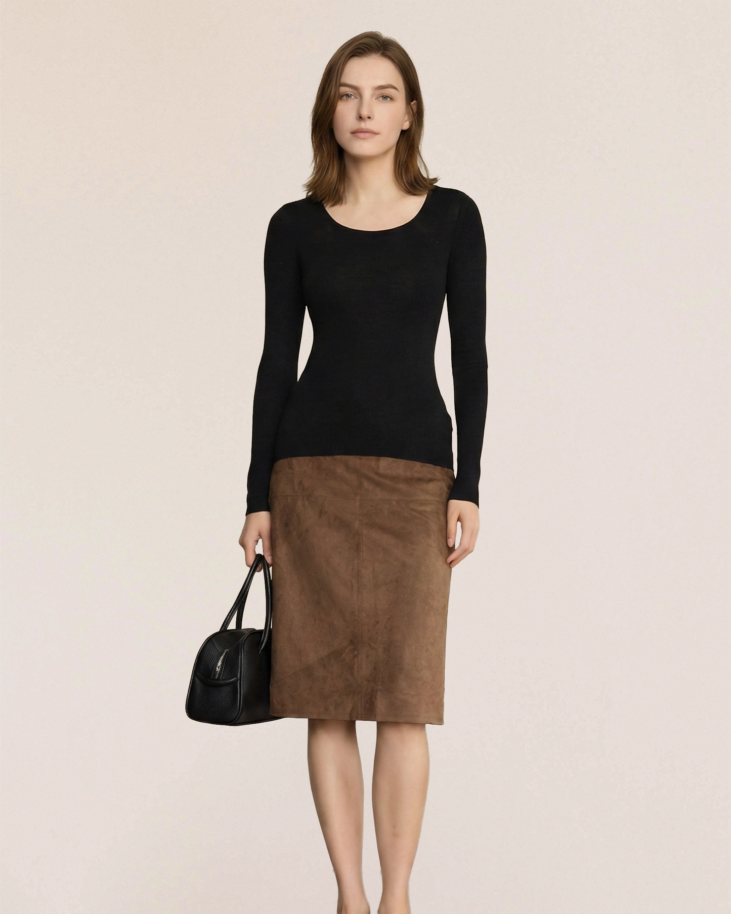 VIONIS·XY black merino wool base layer crafted from 100% Südwolle merino, lightweight breathable and smooth against skin