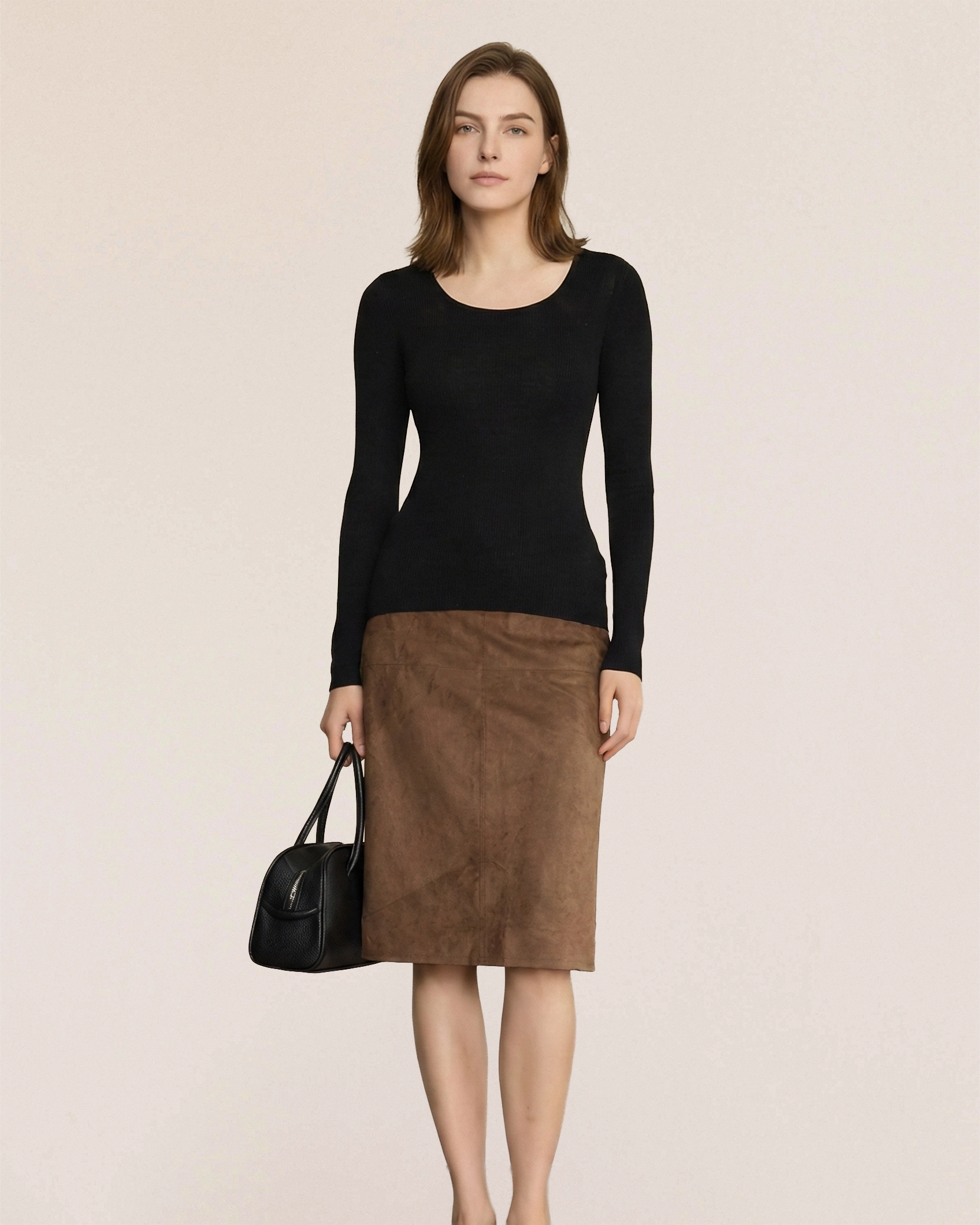 VIONIS·XY black merino wool base layer crafted from 100% Südwolle merino, lightweight breathable and smooth against skin