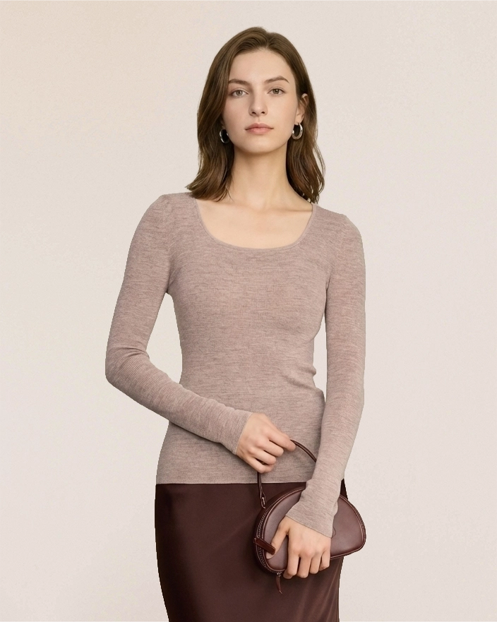 VIONIS·XY 100% Merino Wool Base Layer in Rose Beige, front view with refined feminine tone