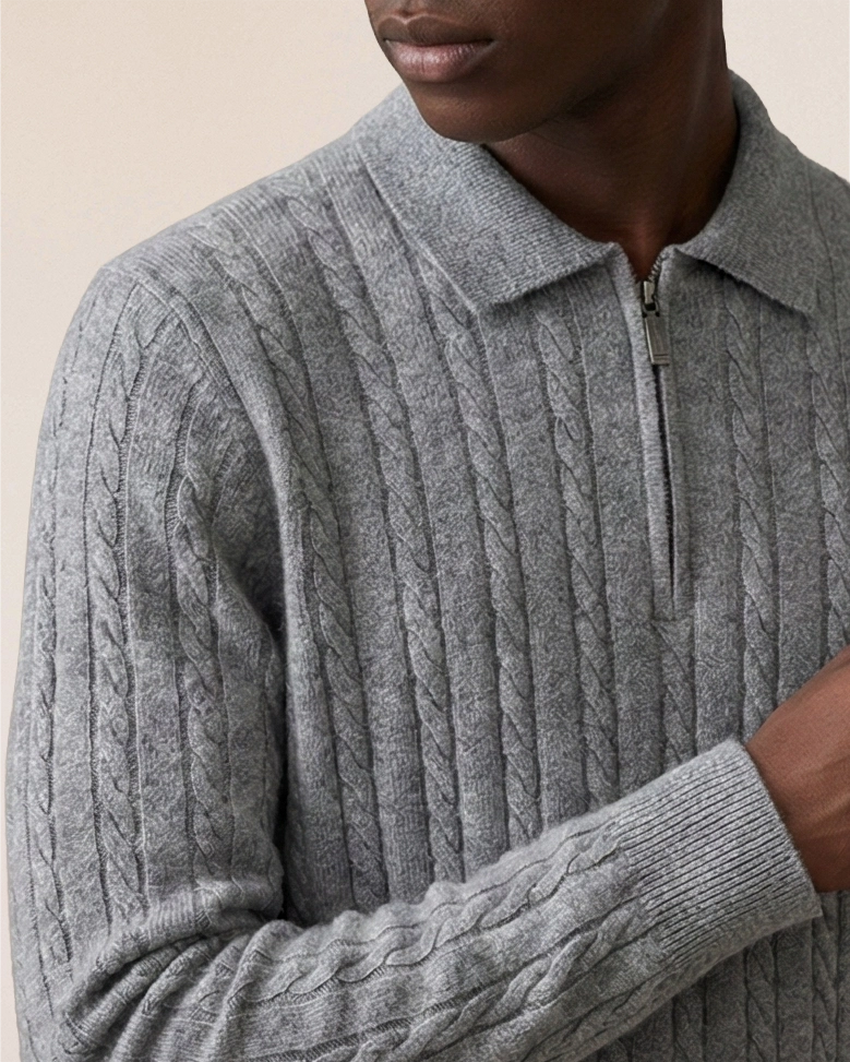 Close-up of VIONIS·XY 330g 100% Inner Mongolian Cashmere quarter-zip neckline in Heather Grey