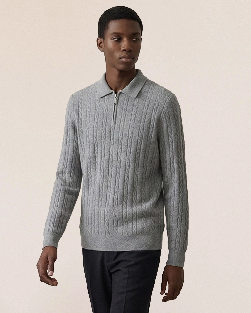 Side profile of VIONIS·XY 330g 100% Inner Mongolian Cashmere cable knit in Heather Grey