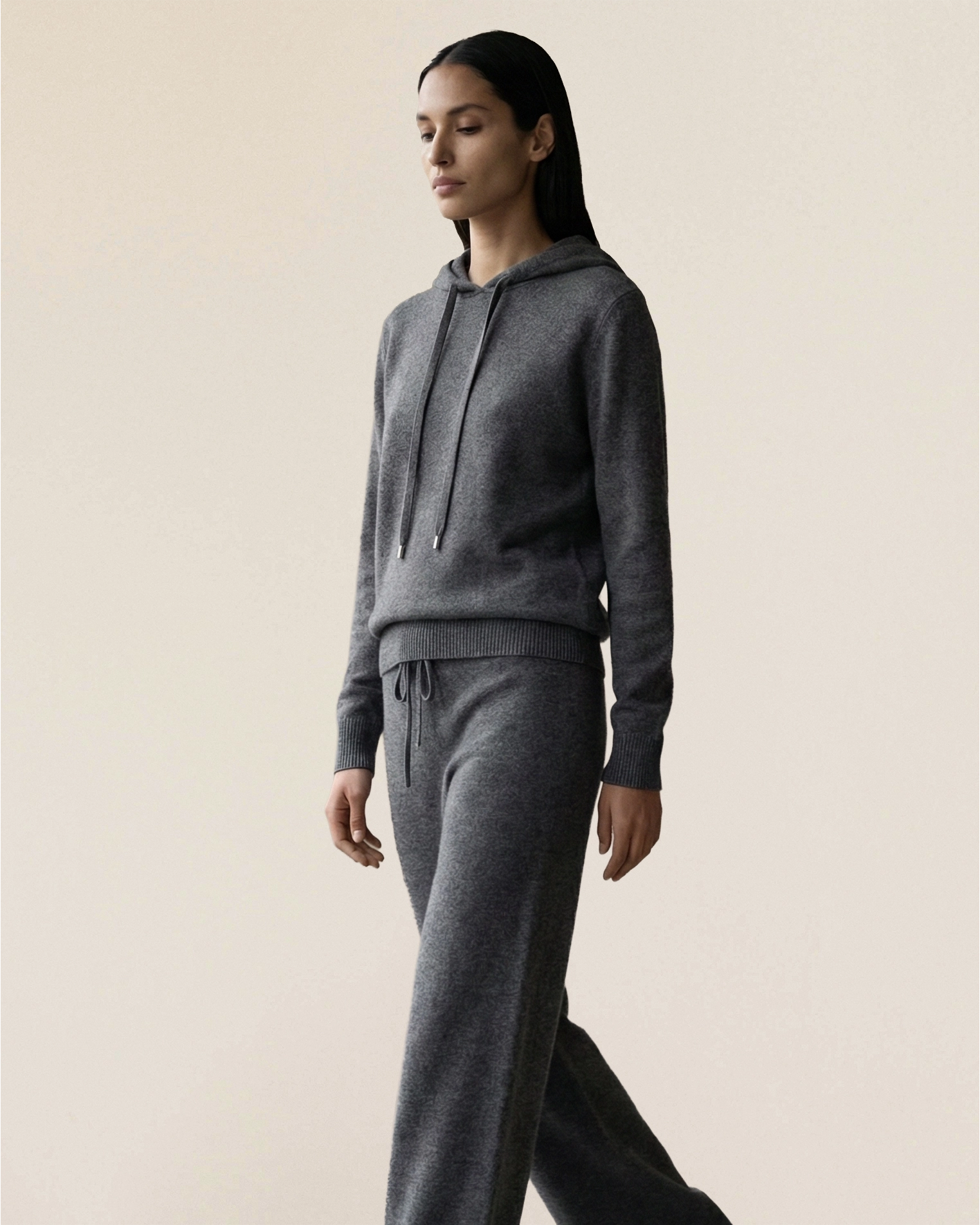VIONIS·XY Off-Duty Cashmere Set in charcoal grey, 100% Inner Mongolian cashmere, total weight 630g
